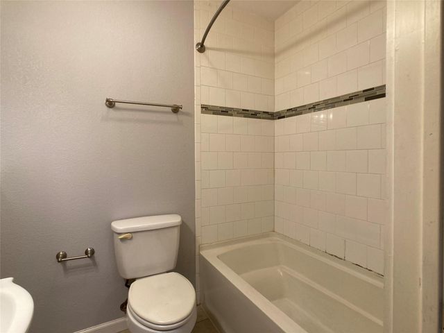 611 W 31st ST C, Austin, TX 78705