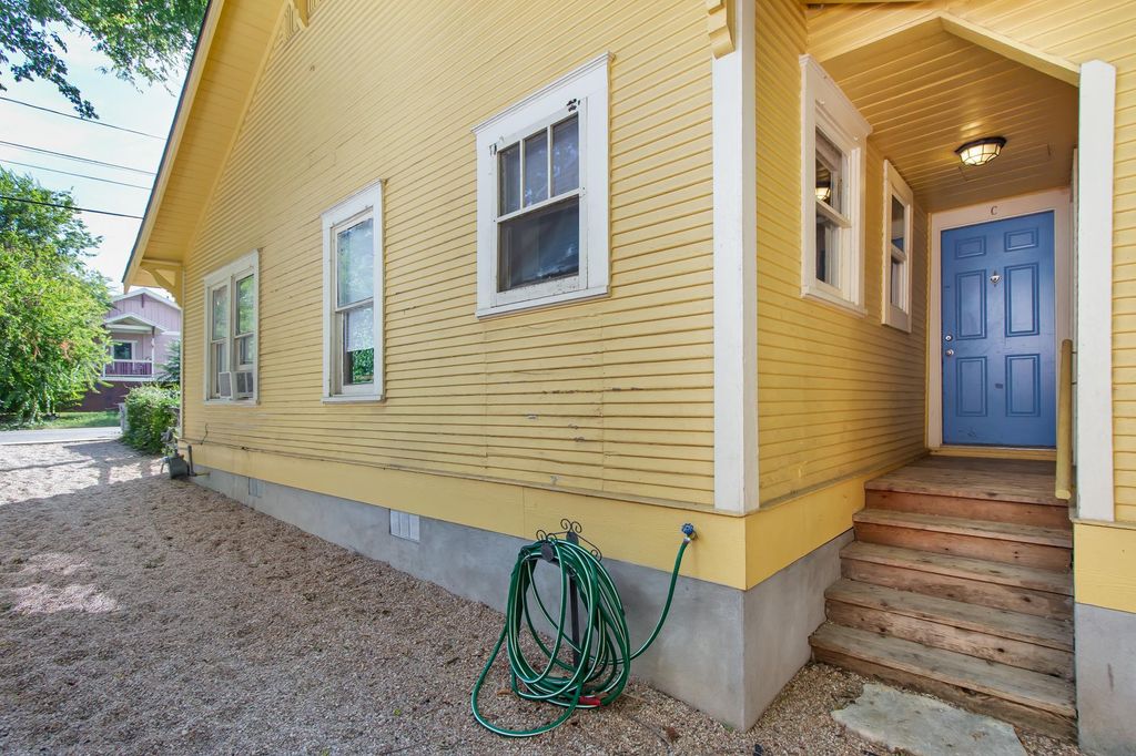 611 W 31st ST C, Austin, TX 78705