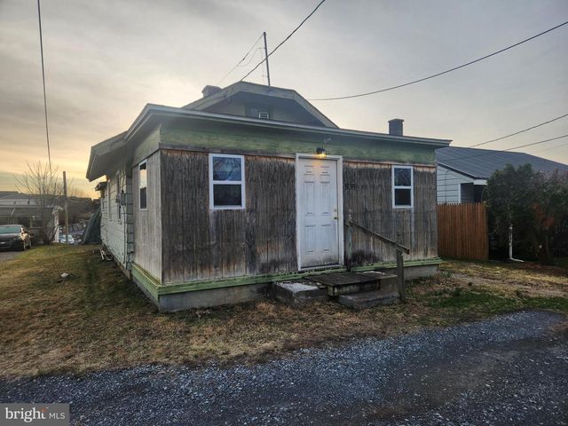 835 CONESTOGA AVE, Manheim, PA 17545