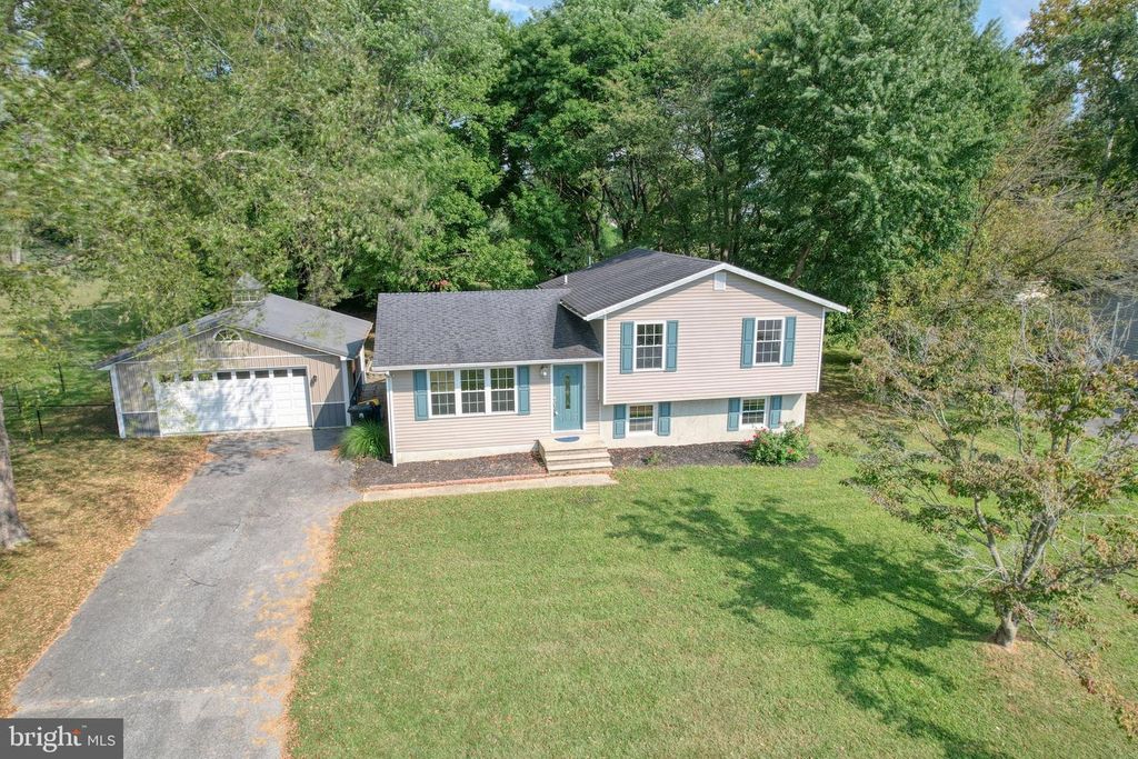 44 W INNER CIR, Dover, DE 19904