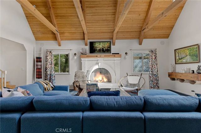 951 Osprey, Lake Arrowhead, CA 92352