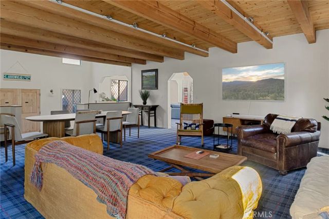 951 Osprey, Lake Arrowhead, CA 92352