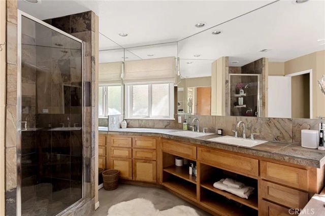 951 Osprey, Lake Arrowhead, CA 92352