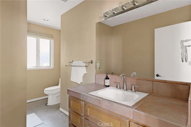 951 Osprey, Lake Arrowhead, CA 92352