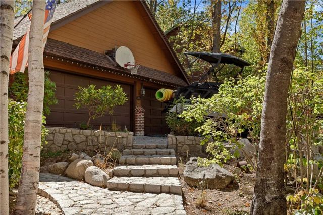 951 Osprey, Lake Arrowhead, CA 92352