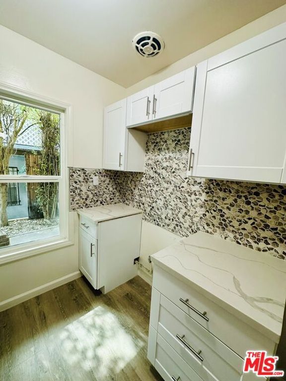 Image 10 of property listing at 3637 S Sepulveda Boulevard, Los Angeles, CA 90034