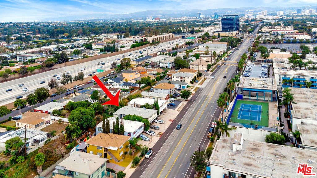 Image 2 of property listing at 3637 S Sepulveda Boulevard, Los Angeles, CA 90034