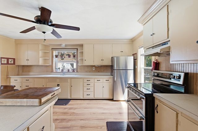 20 Moray St, Lynn, MA 01904