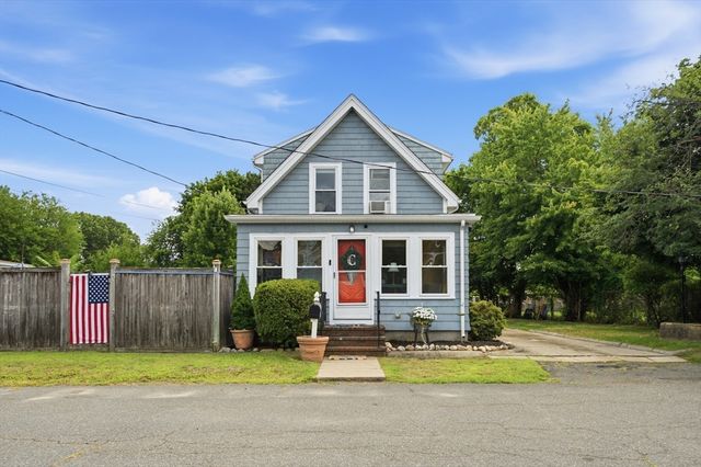 20 Moray St, Lynn, MA 01904