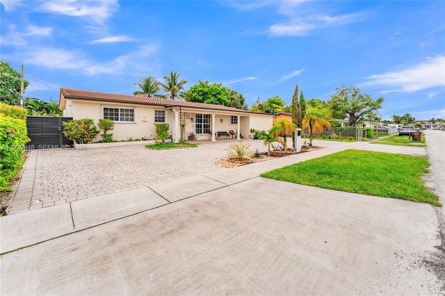 884 W 72nd Pl, Hialeah, FL 33014