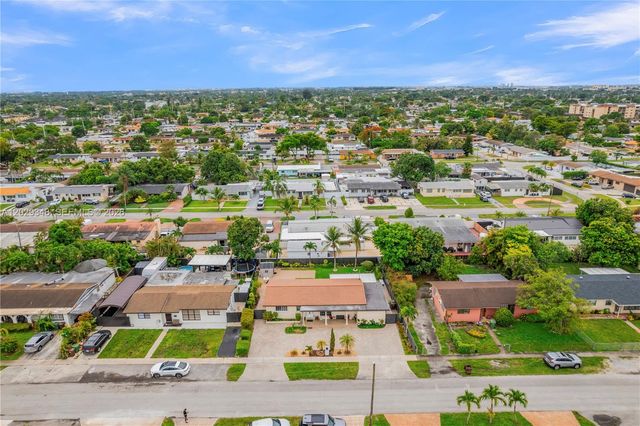 884 W 72nd Pl, Hialeah, FL 33014