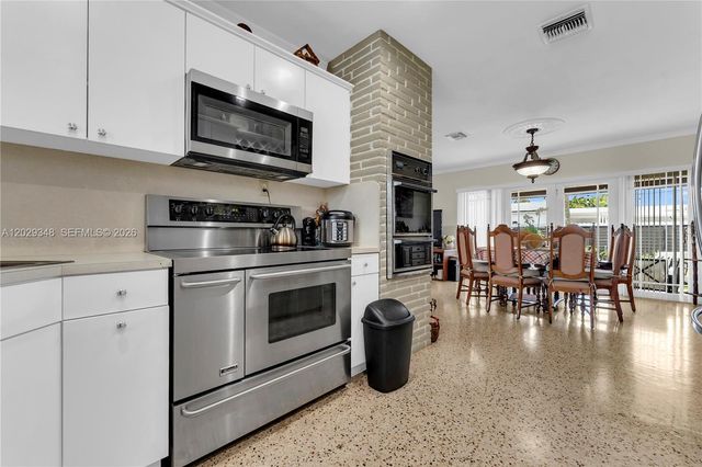 884 W 72nd Pl, Hialeah, FL 33014