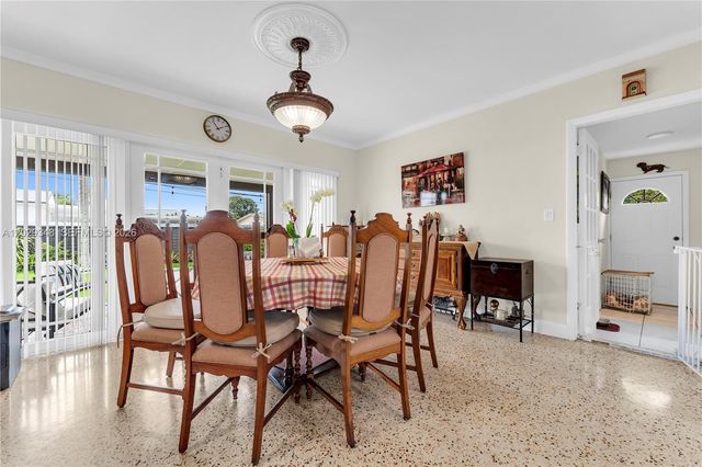 884 W 72nd Pl, Hialeah, FL 33014