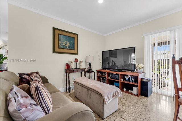 884 W 72nd Pl, Hialeah, FL 33014