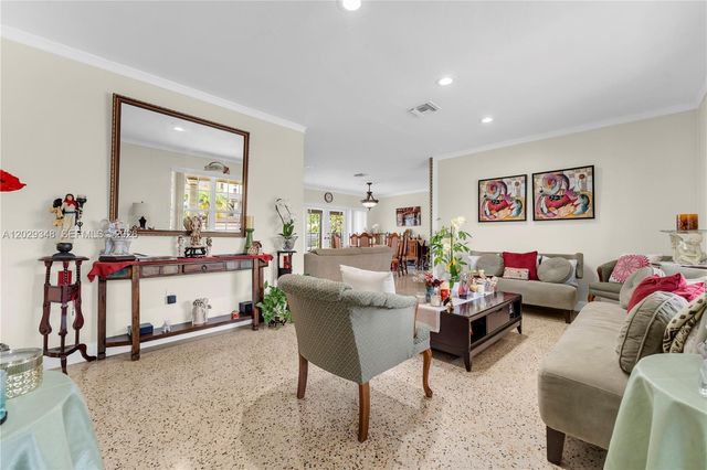 884 W 72nd Pl, Hialeah, FL 33014