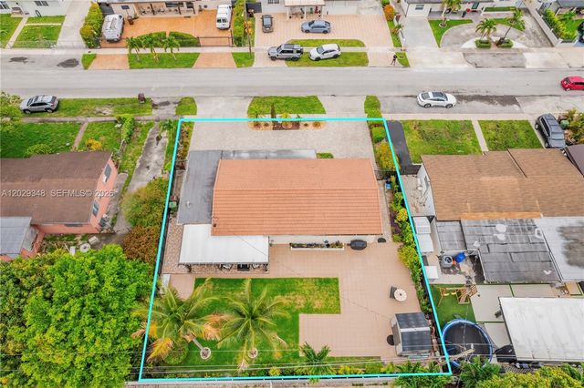 884 W 72nd Pl, Hialeah, FL 33014