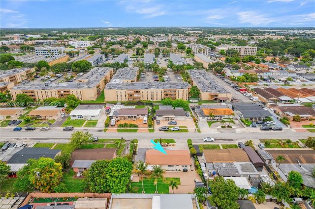 884 W 72nd Pl, Hialeah, FL 33014