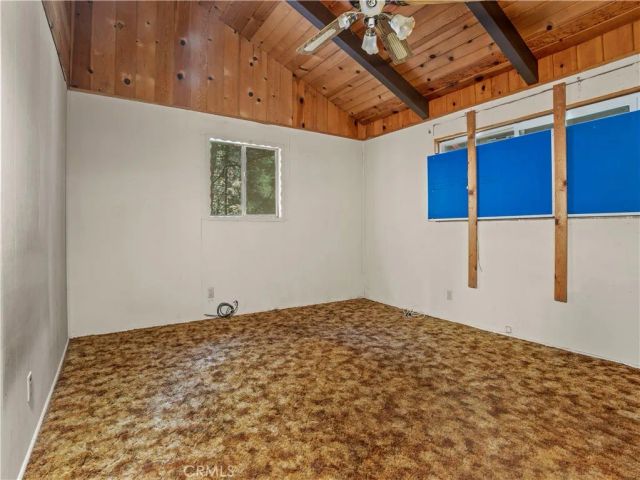 1155 Chateau Dr, Crestline, CA 92325
