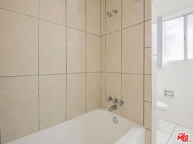 3370 W 83rd Street, Inglewood, CA 90305