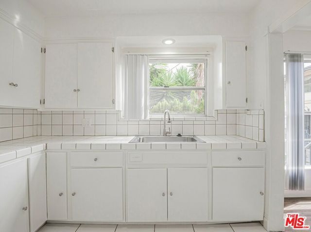 3370 W 83rd Street, Inglewood, CA 90305