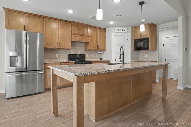 3118 W Yuma Court S, Broken Arrow, OK 74011