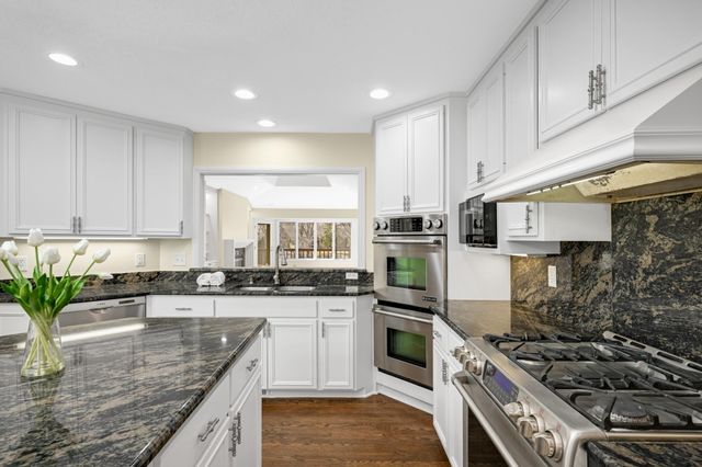 7798 Lochmere Terrace, Edina, MN 55439