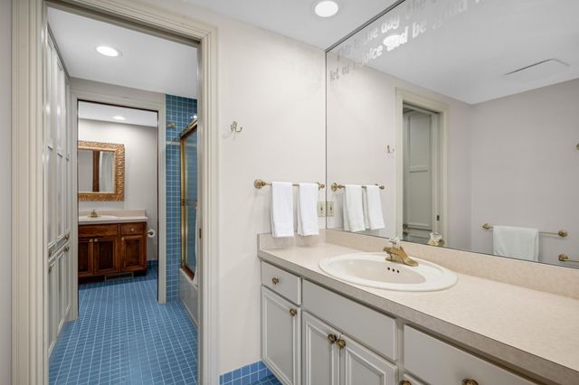 7798 Lochmere Terrace, Edina, MN 55439
