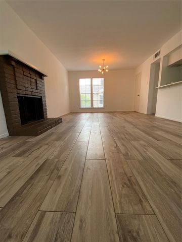 5881 Preston View Boulevard 215, Dallas, TX 75240