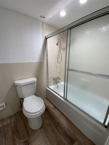 5881 Preston View Boulevard 215, Dallas, TX 75240