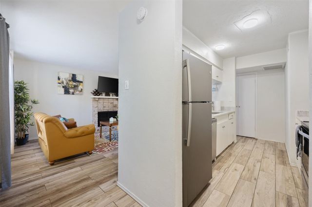 5881 Preston View Boulevard 215, Dallas, TX 75240