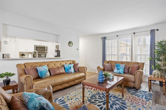 5881 Preston View Boulevard 215, Dallas, TX 75240