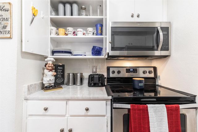 5881 Preston View Boulevard 215, Dallas, TX 75240