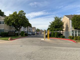 5881 Preston View Boulevard 215, Dallas, TX 75240