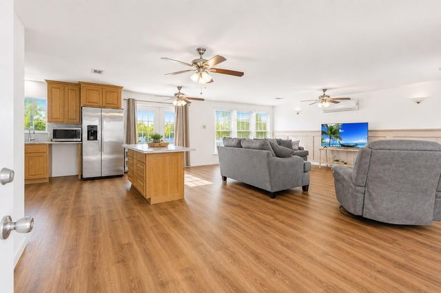 118 Willow Oak Drive, Trinity, TX 75862