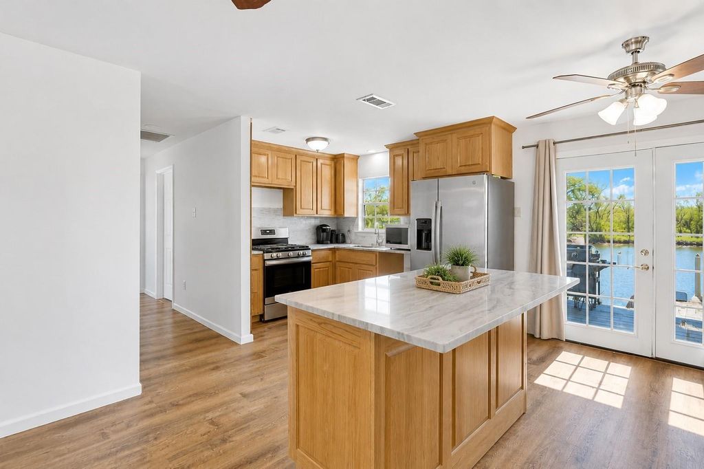 118 Willow Oak Drive, Trinity, TX 75862