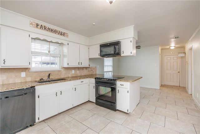 6702 Sahara Dr, Corpus Christi, TX 78412