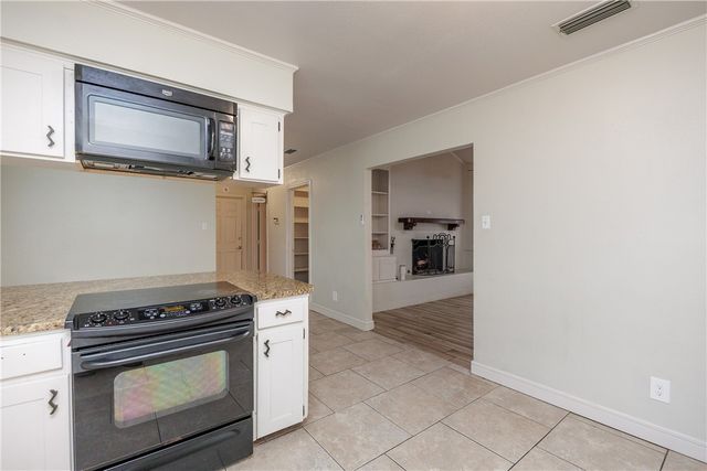 6702 Sahara Dr, Corpus Christi, TX 78412