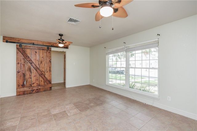 6702 Sahara Dr, Corpus Christi, TX 78412