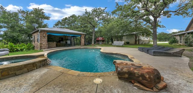 311 N. Highway 281, Mineral Wells, TX 76067