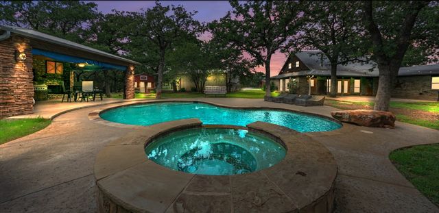 311 N. Highway 281, Mineral Wells, TX 76067