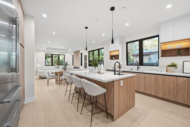 488 Oak Court, Menlo Park, CA 94025