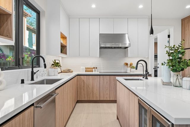 488 Oak Court, Menlo Park, CA 94025