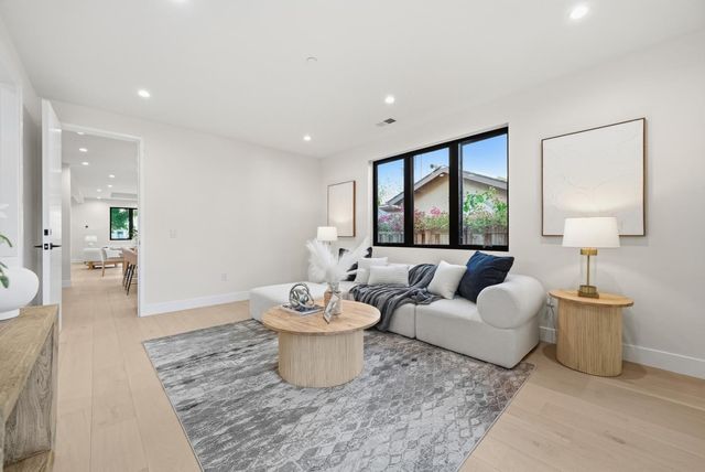 488 Oak Court, Menlo Park, CA 94025