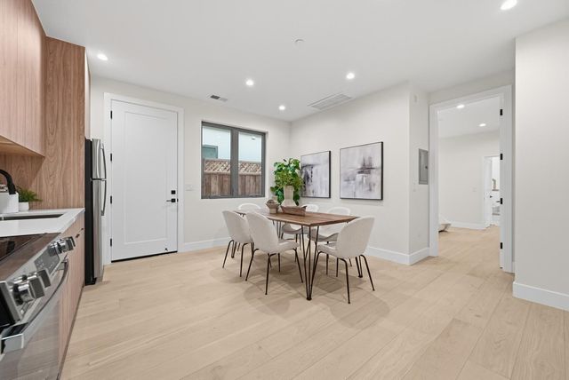 488 Oak Court, Menlo Park, CA 94025