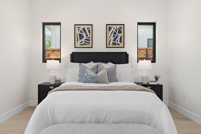 488 Oak Court, Menlo Park, CA 94025