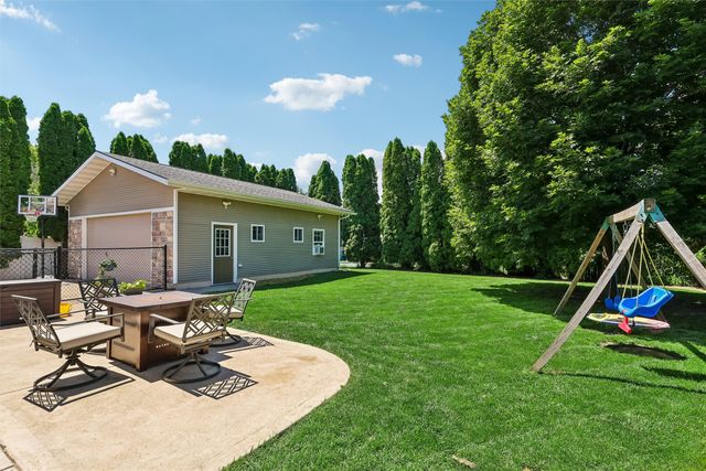 908 Lincoln Street SE, Bondurant, IA 50035