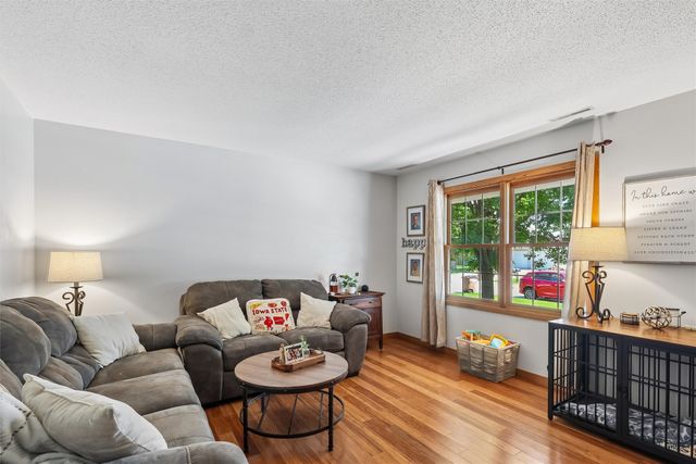 908 Lincoln Street SE, Bondurant, IA 50035