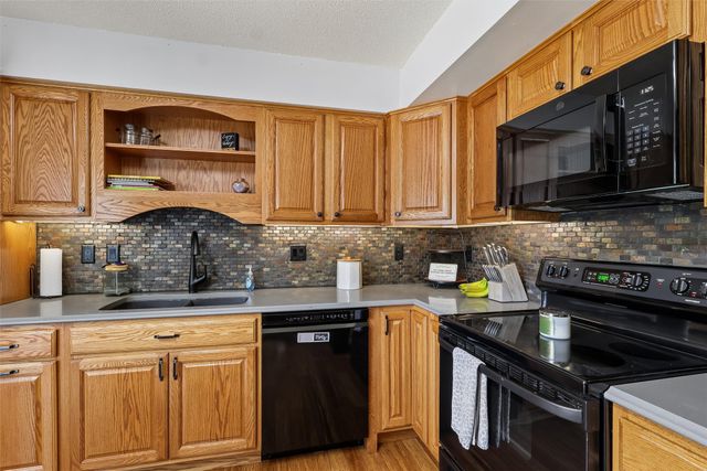 908 Lincoln Street SE, Bondurant, IA 50035