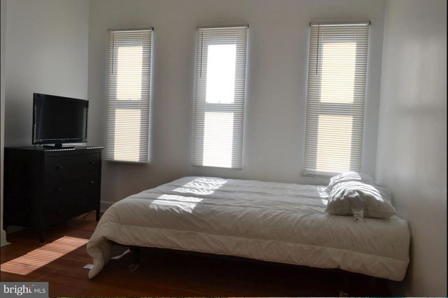 1226 W CROSS ST, Baltimore, MD 21230