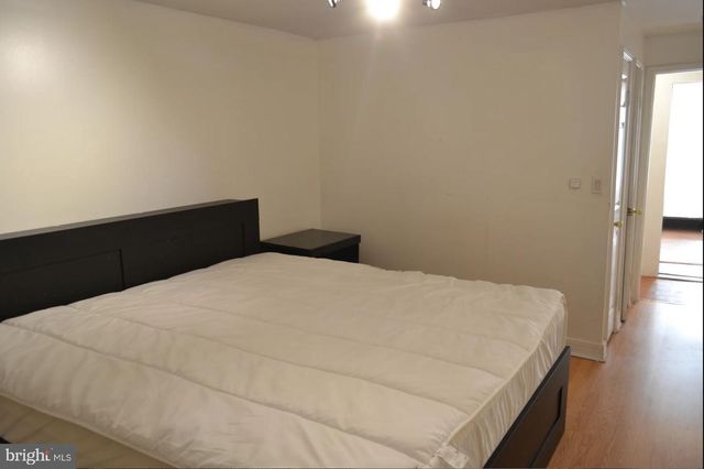 1226 W CROSS ST, Baltimore, MD 21230